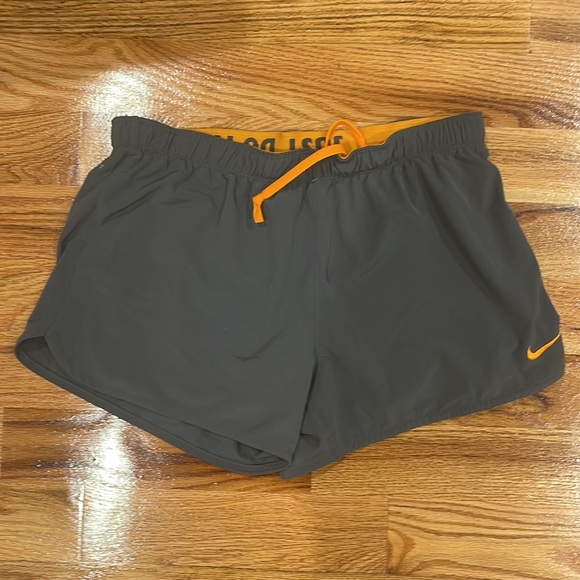 Nike Pants - Nike Dri-fit shorts sz L